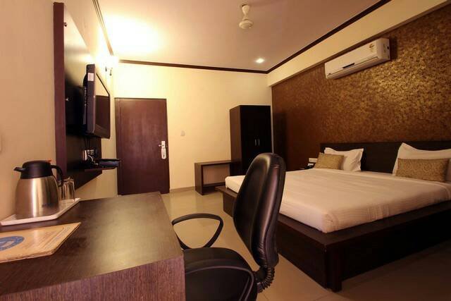 Super Deluxe Room at Hotel Savi Regency Jaipur